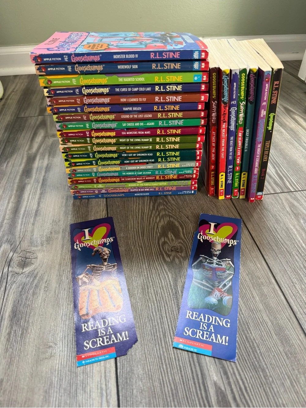 Vintage R.L. Stine Goosebumps Lot of 26 Paperback Books 1990s R.L. Stine Books - Picture 3 of 4
